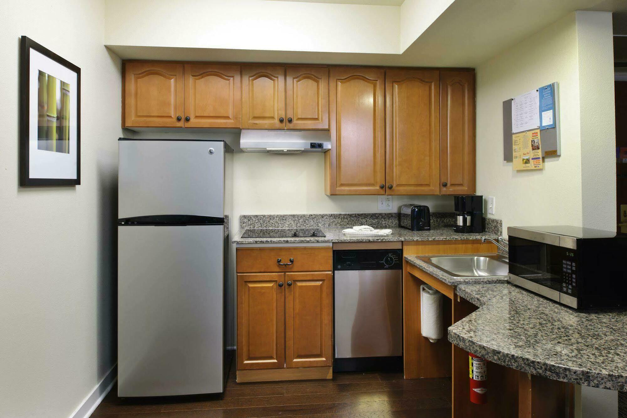 Hyatt House Hotel 3*